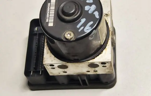 Ford Focus ABS Pump 8M512C405AA A426G 10020603224
