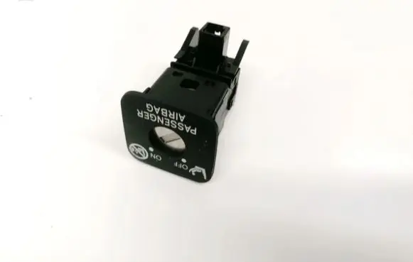 Passenger airbag on/off switch