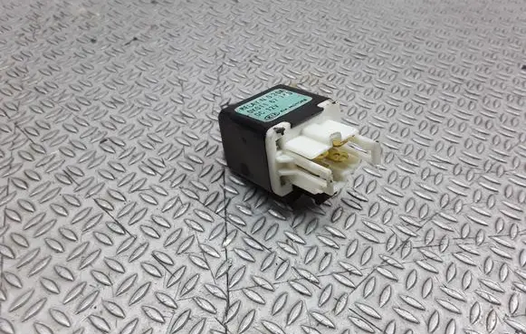 KIA Sportage Other relay 0K01167740