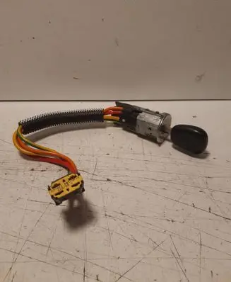 Opel Vivaro Ignition lock 419012