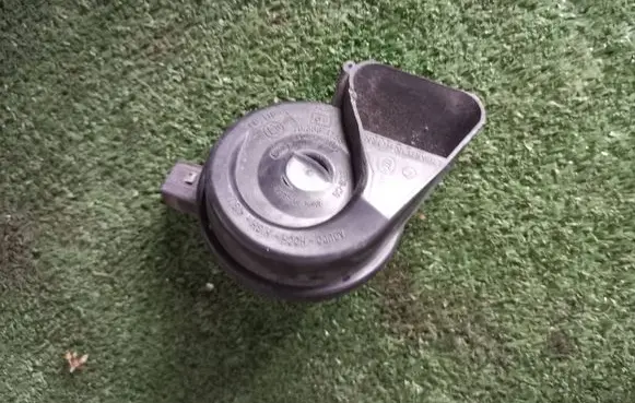 Audi A4 S4 B8 8K Horn signal 8T0951223