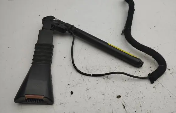Opel Corsa C Front seatbelt buckle 09114886