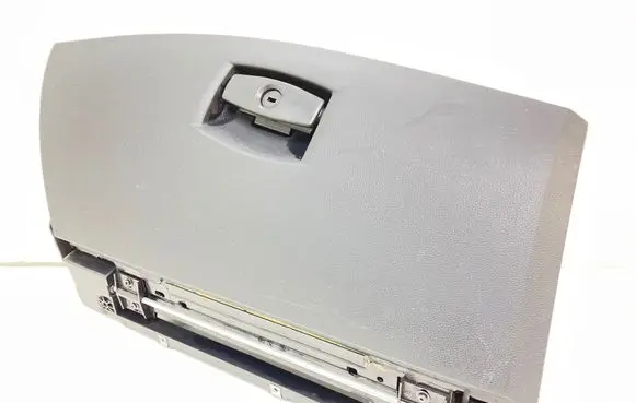 BMW 5 E60 E61 Glove box 7034080 81010000 81010001