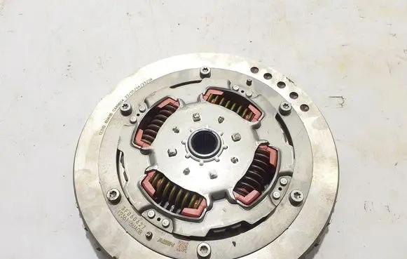 Nissan X-Trail T33 Dual mass flywheel 123106UA0B
