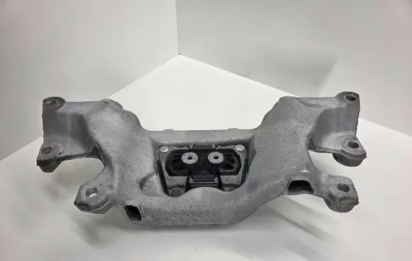 Audi A6 S6 C6 4F Gearbox mounting bracket 4F0399263 4F0399151