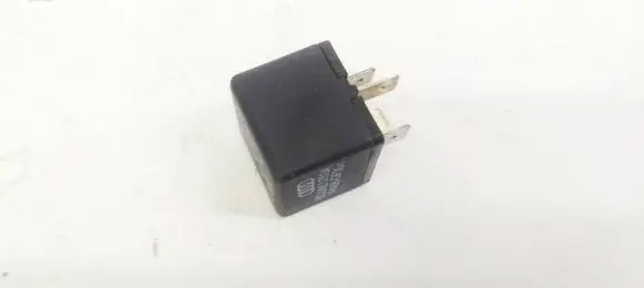 Audi A6 S6 C5 4B Other relay 8D0951253A