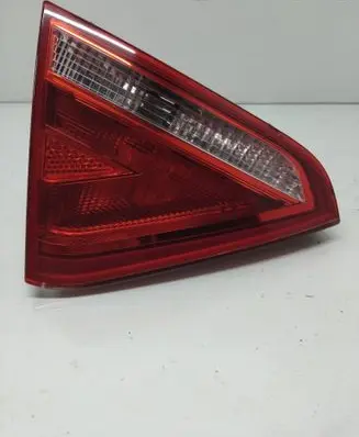 Audi A5 8T 8F Tailgate rear/tail lights AU484 8T0945093