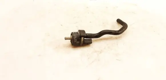 Volkswagen Touran I Vacuum valve 058133459