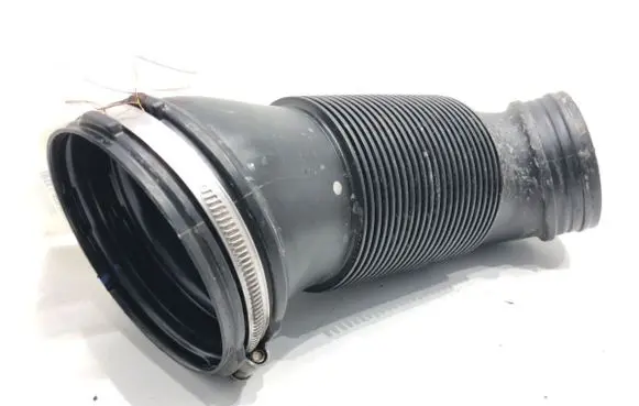 Air intake hose/pipe
