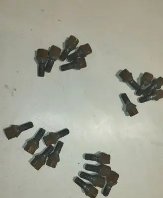 Opel Astra H Nuts/bolts 