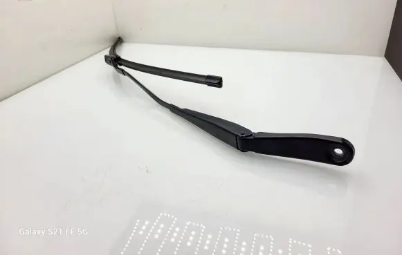 Volvo V40 Front wiper blade arm 31276059