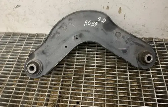 Chrysler Pacifica Rear upper control arm/wishbone 68235367B