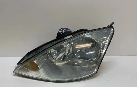 Ford Focus Headlight/headlamp 2M5113W030AD