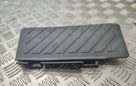Skoda Octavia Mk3 (5E) Foot rest pad/dead pedal 5Q1864777C