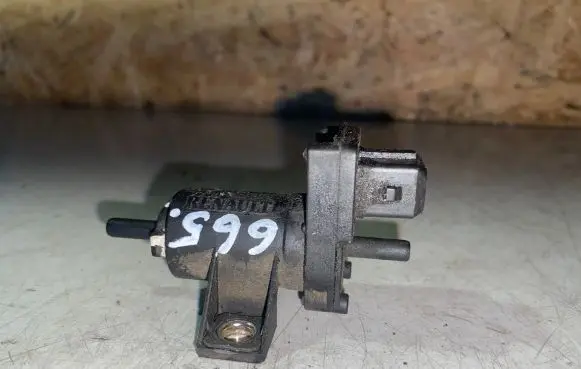 Renault Laguna II Vacuum valve 100788
