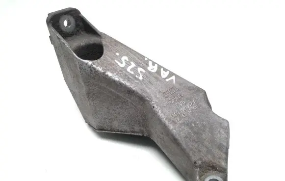 Audi A4 S4 B7 8E 8H Engine mounting bracket 8E0199307A