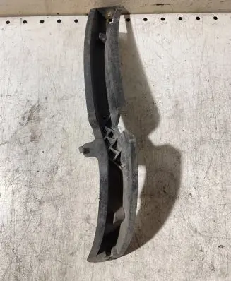 Volkswagen PASSAT B6 Front bumper mounting bracket 3C0807117 0202