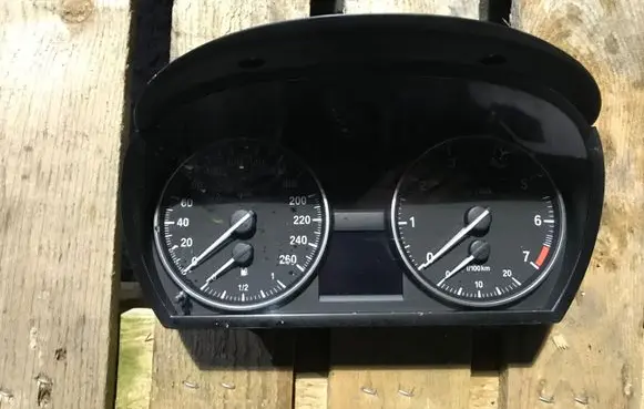 BMW 1 E81 E87 Speedometer (instrument cluster) 9187052
