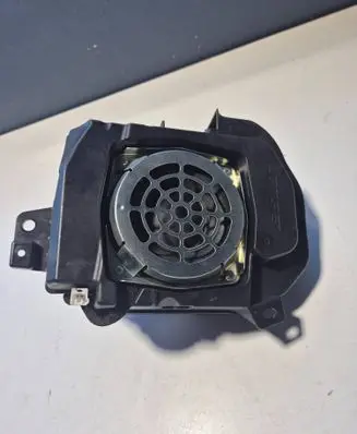 Mazda 3 Subwoofer speaker BDJD6696Y
