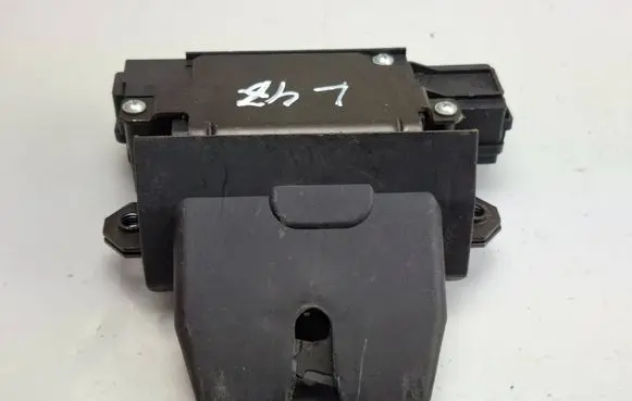 Volvo S40, V40 Tailgate/trunk/boot lock/catch/latch 4N51-F44A66-AL 154104 01043431005