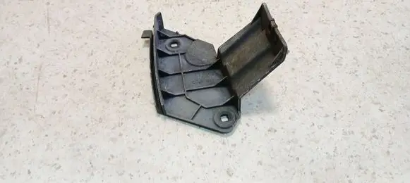 Rear bumper mounting bracket