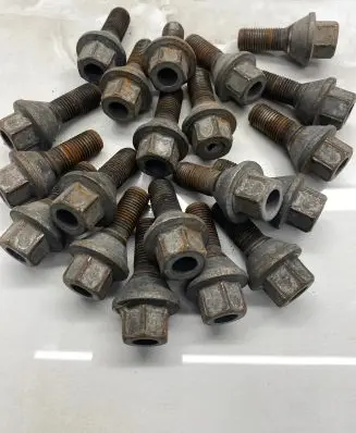 Renault Trafic III (X82) Nuts/bolts N0code