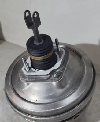 BMW X3 E83 Brake booster 32482806