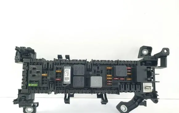 Mercedes-Benz CLA C117 X117 W117 Fuse module A2465400240