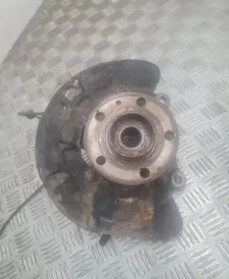 Volvo V70 Front wheel hub