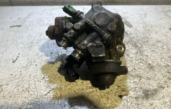 Volvo XC60 Fuel injection high pressure pump 31272896 0445010618 110219