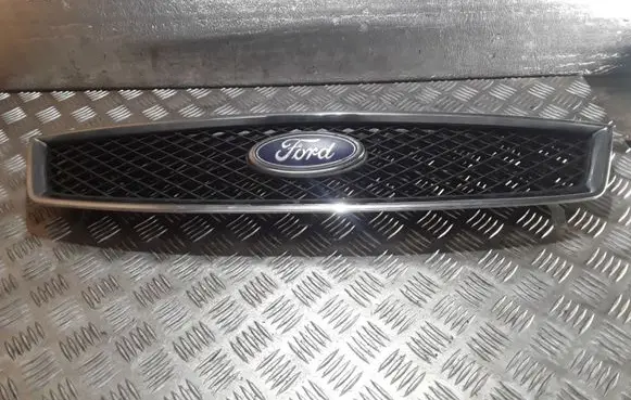 Ford Focus C-MAX Front bumper upper radiator grill 3M51R8138