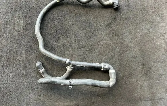 BMW X6 E71 Engine coolant pipe/hose 7576380 6186913X