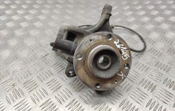 Peugeot 208 Front wheel hub
