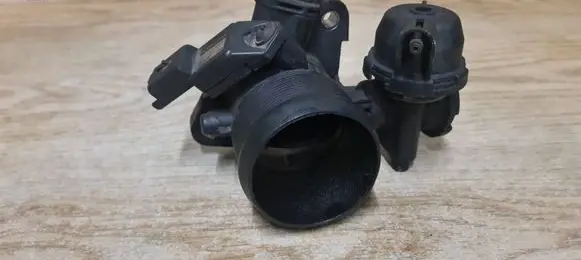 Volvo V50 Throttle valve 9647474880