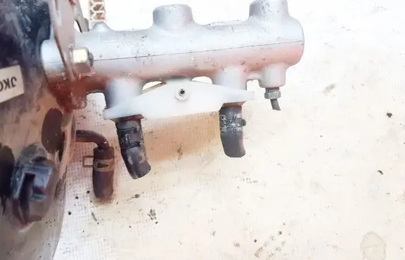 Mitsubishi Space Wagon Master brake cylinder