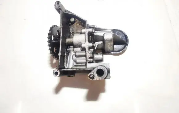 Peugeot 106 Oil pump 9431248021