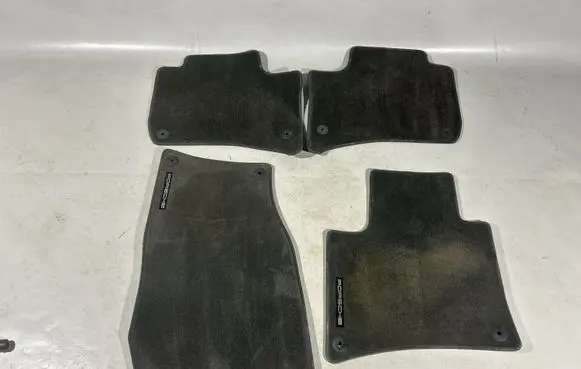 Porsche Cayenne (92A) Car floor mat set 