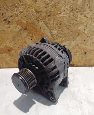 Nissan Qashqai Generator/alternator 0124525140
