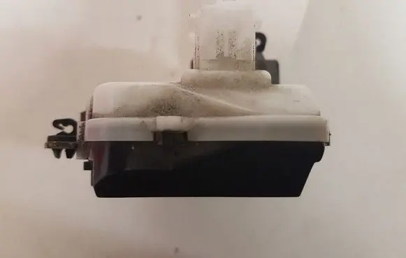 Peugeot 607 Front door lock