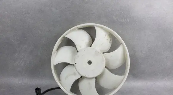 Toyota Aygo AB40 Electric radiator cooling fan 3R110201 5000403 5YY0032