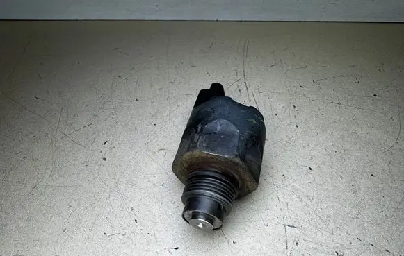 Ford C-MAX I Fuel pressure regulator 