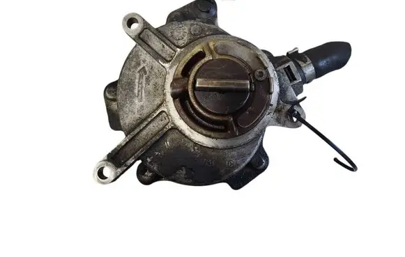 Skoda Octavia Mk2 (1Z) Vacuum pump 06D145100E 02031205 10360203