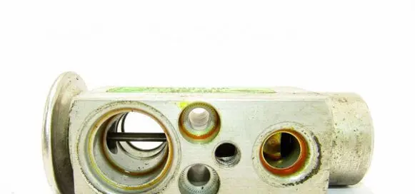 Air conditioning (A/C) expansion valve