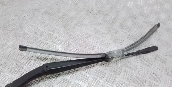 Volvo XC90 Windshield/front glass wiper blade 30753817
