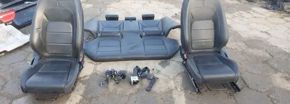 Jaguar XE Seat set 