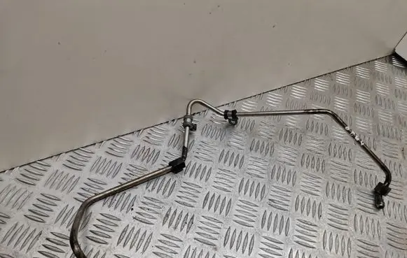 Breather/breather pipe/hose