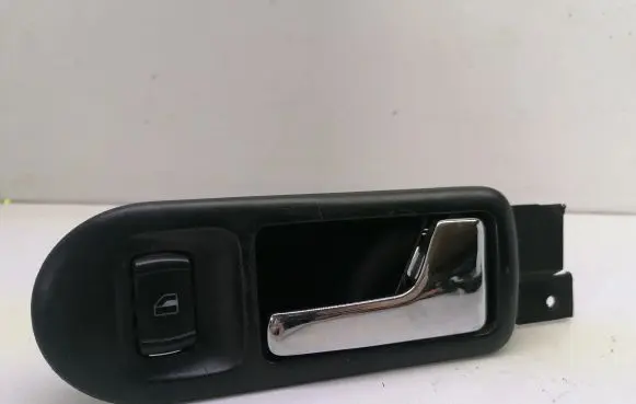 Volkswagen PASSAT B5 Front door interior handle 3B1837114C