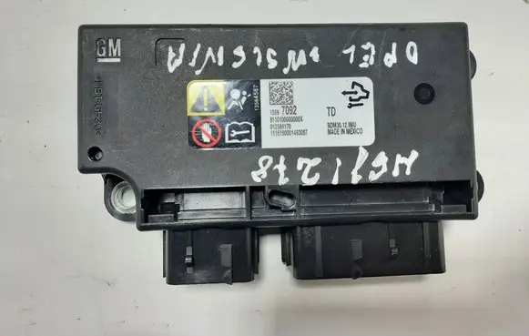 Opel Insignia A Airbag control unit/module 13597092