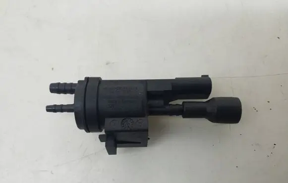 Mercedes-Benz B W246 W242 Sensor A0025407097