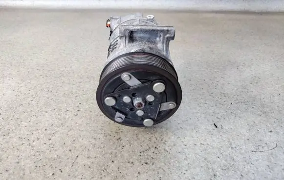 Renault Megane IV Air conditioning (A/C) compressor (pump) 926001268R54 926001268R